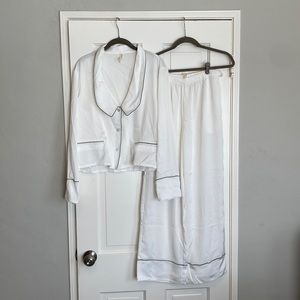 Nap Loungement relaxed pajamas